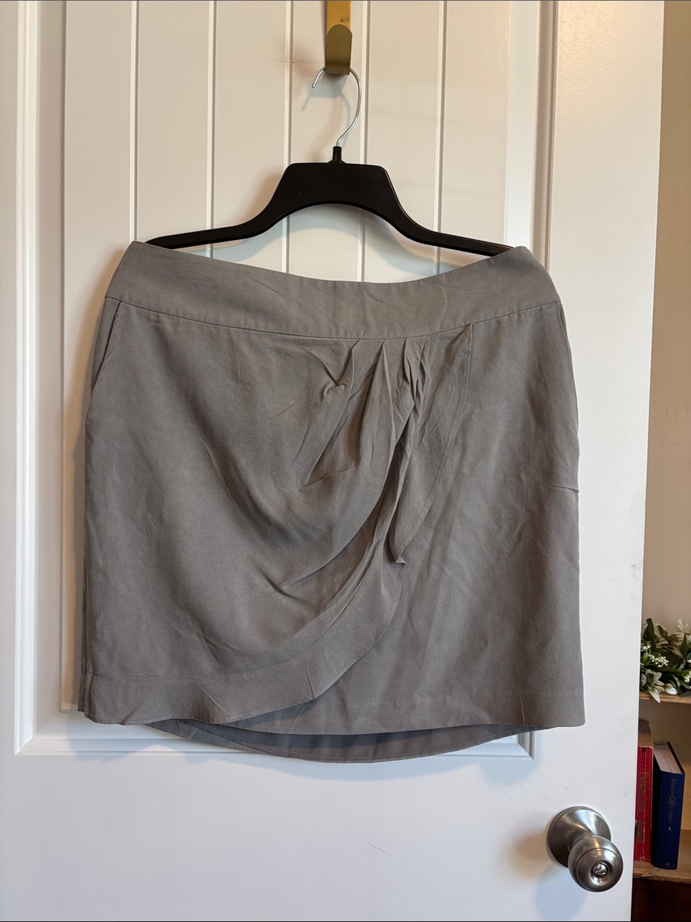 LOFT Gray Faux Wrap Draped Mini / Midi Skirt. Size 10